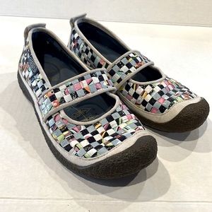 Keens / womens like new Mary Jane colorful checkered shoes